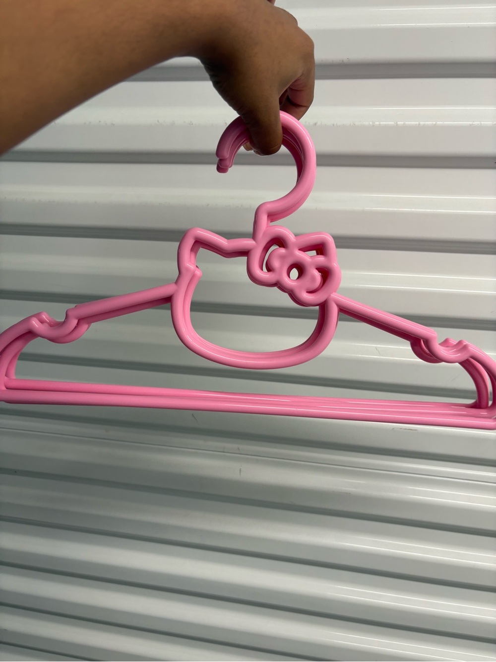 Hello Kitty Pink Plastic Kids Closet Hanger with Bow Accent